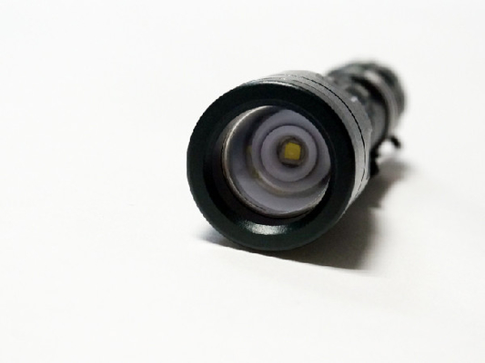 27g EDC CREE LED Keychain Flashlight 50 Lumen 6400K Color Temperature