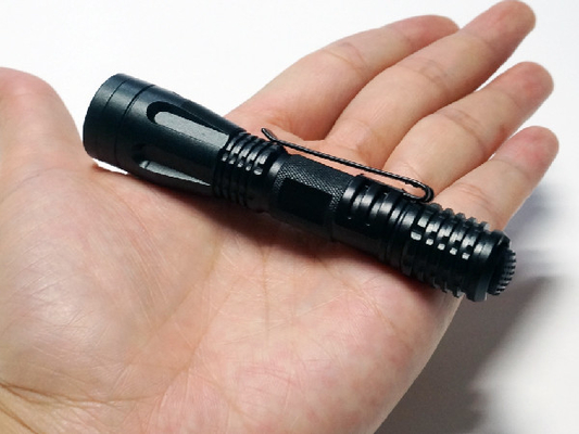 630cd Aaa 50 Lumen Led Flashlight , Super Bright Keychain Flashlight