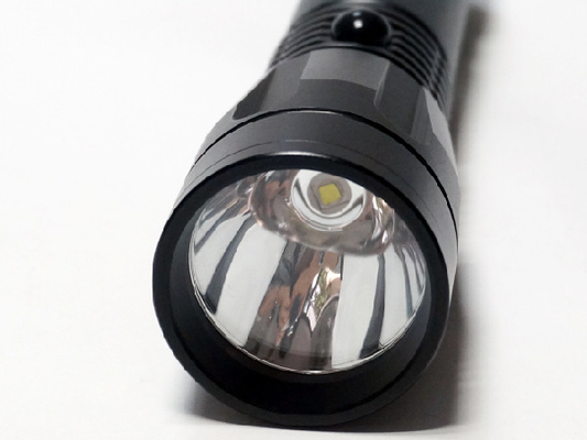 500 Lumen Cree T6 Heavy Duty Led Flashlight 6400K Color Temp For Searching