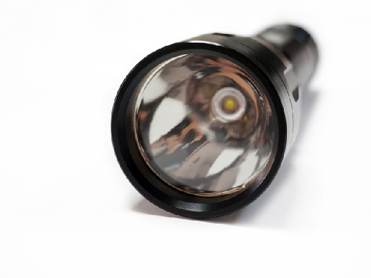 Zoom Head Black Law Enforcement Flashlight 10W 6400K Color Temperature