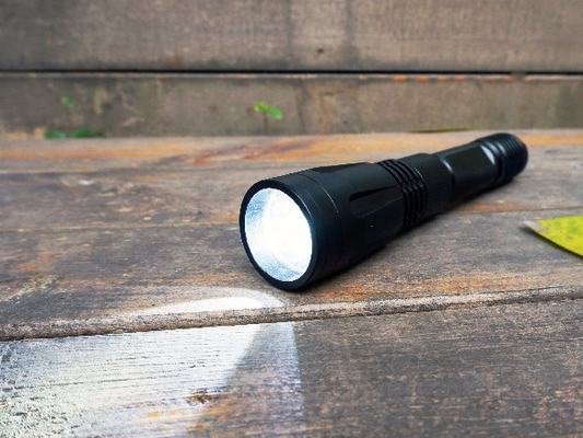 IPX7 Waterproof Led Flashlight With Rechargeable Battery 6W Output Power