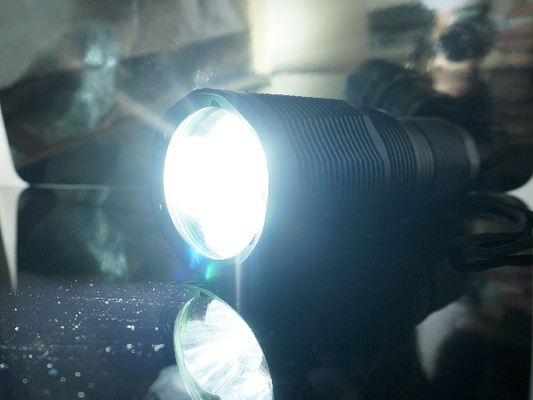 High Lumen Rechargeable LED Flashlight IP67 Waterproof For Security