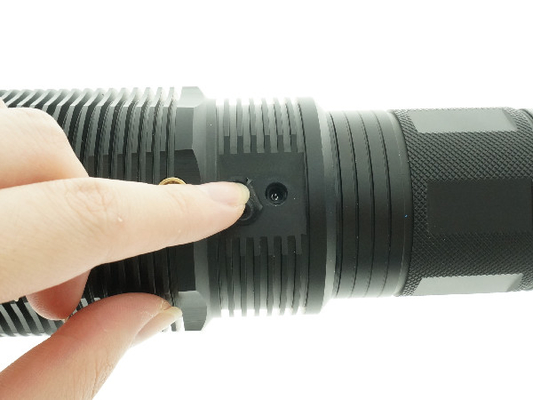 High Performance Rechargeable LED Flashlight Extreme Bright 4 * 18650 Batteries