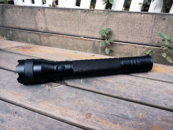 Aluminium Alloy Cree LED Security Flashlight 1500 Lumen Black Shell Color